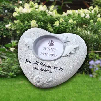 Мемориальный камень для домашних животных в форме сердца с крыльями Ангела и рисунком подсолнуха, надгробный камень для сада с собакой или кошкой в помещении или на улице Изображение